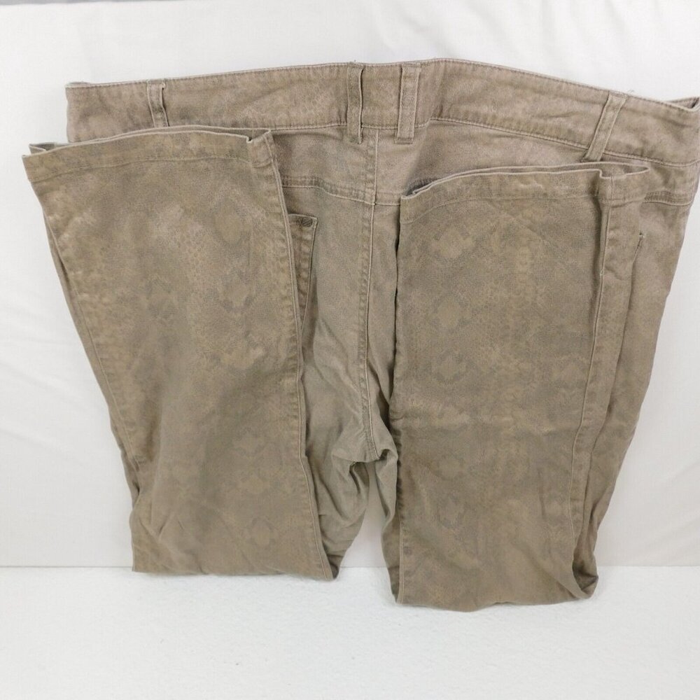 Tribal Brand Women Size 14 Pants Taupe Straight Cut Snake Skin Print Metallic - Picture 6 of 10